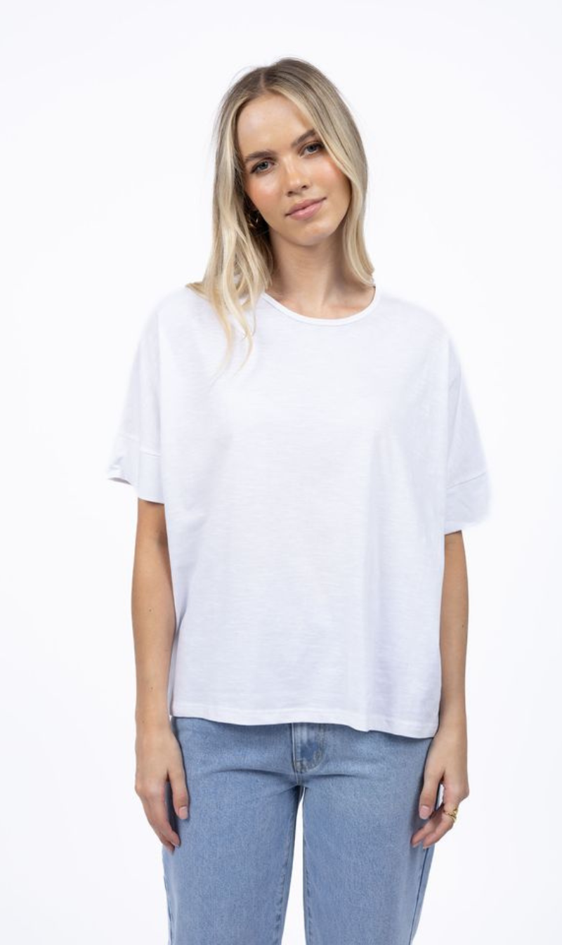 Women’s Oversized Short-Sleeve Tee