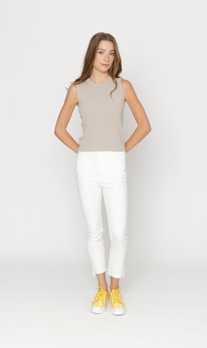 Form-fitting Sleeveless Top