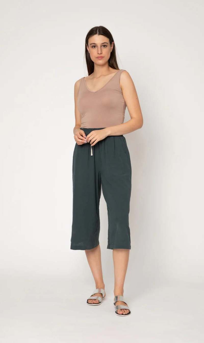 Scoop-back V-neck bodysuit