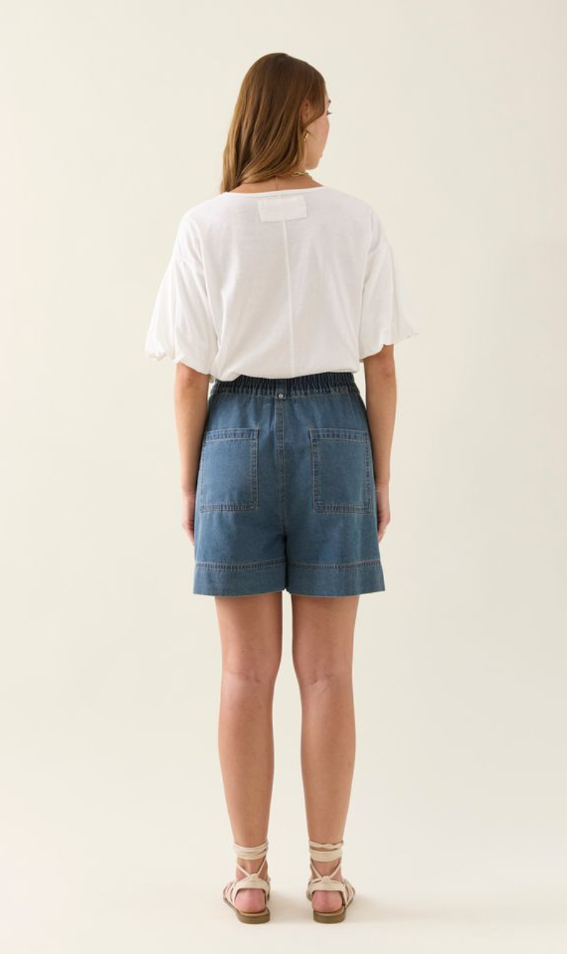 High-waisted boxy shorts