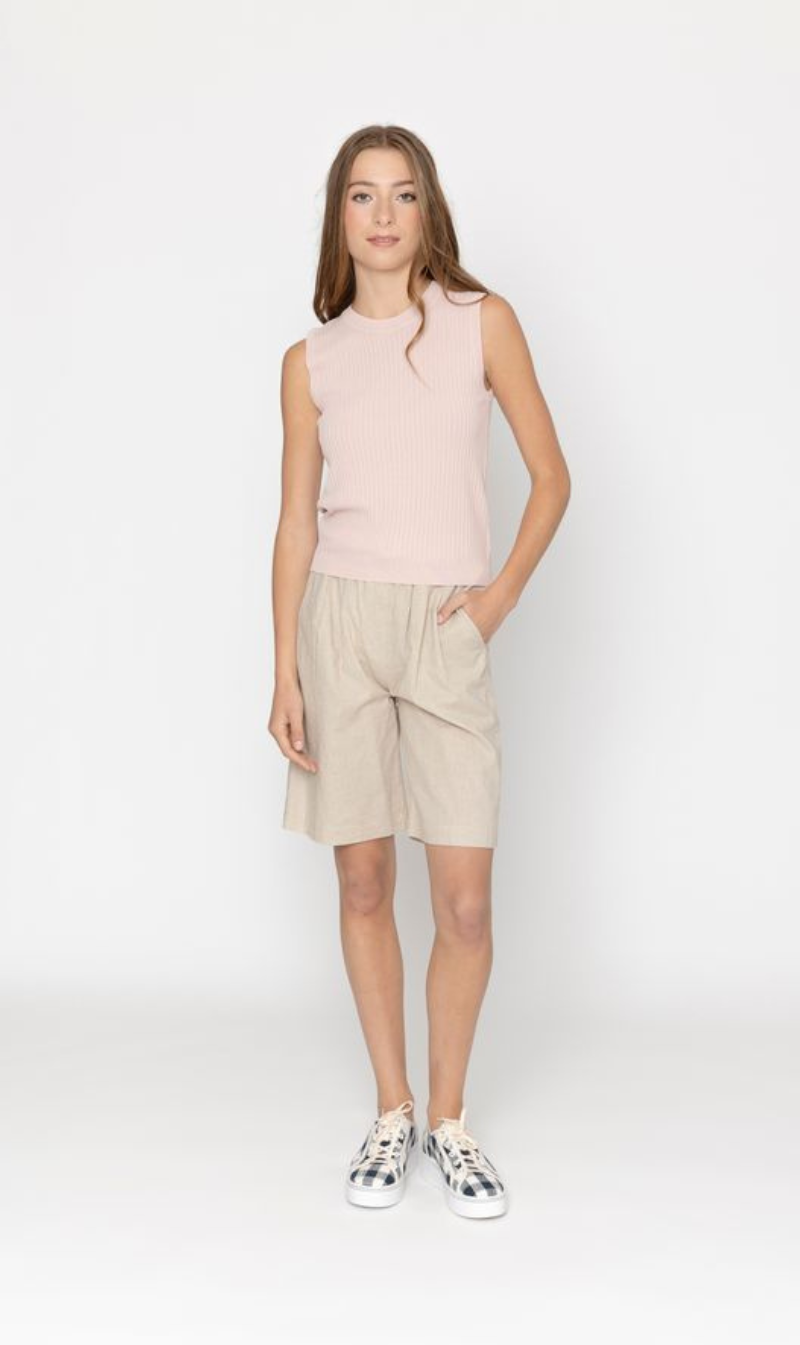Cropped Sleeveless Round Neck