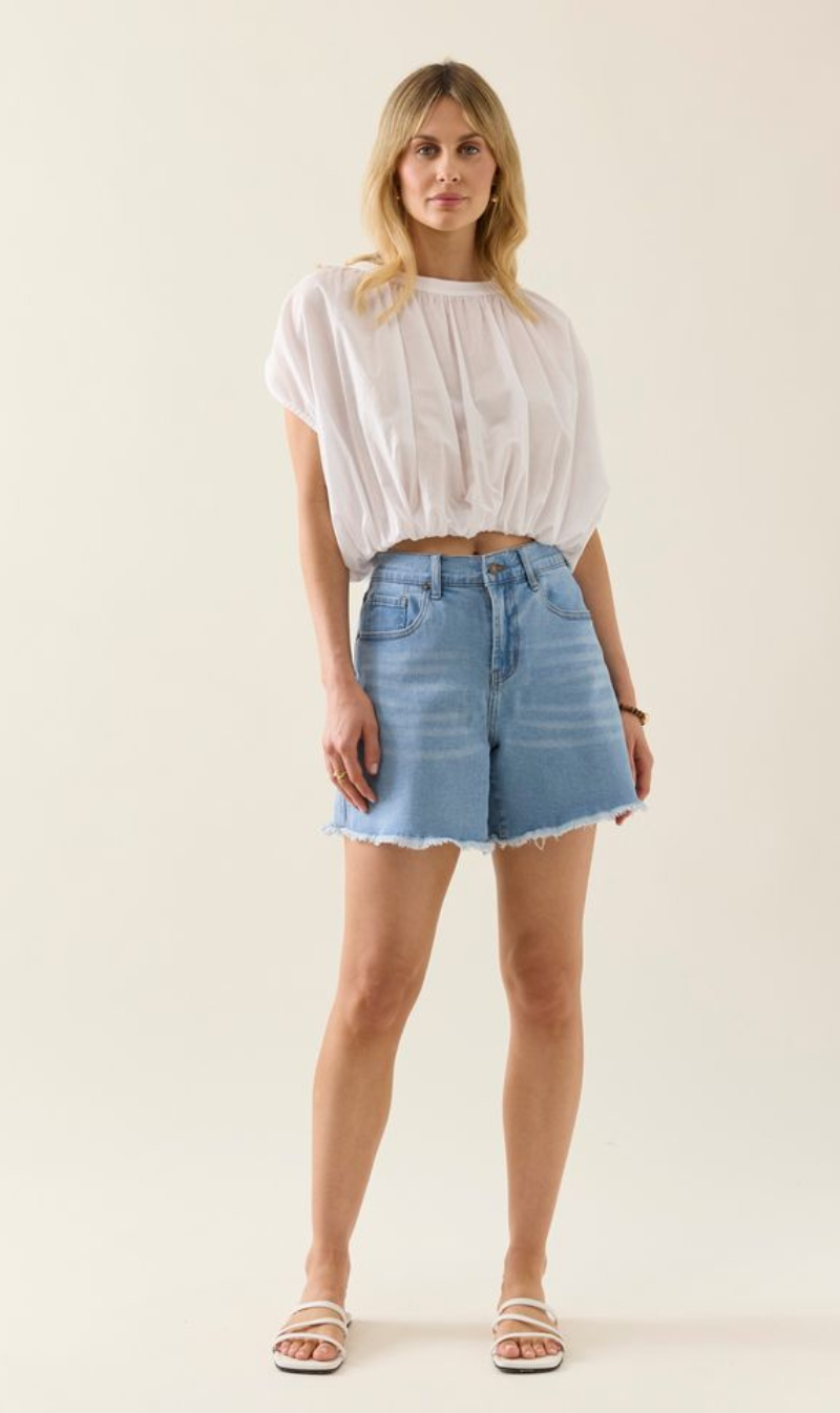High-waisted frayed shorts