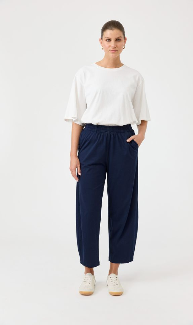 Women’s Elastic Waist Wide-Leg Capris