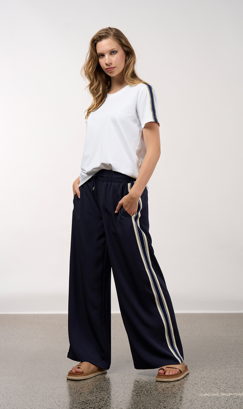 Women’s Wide-Leg Outfit